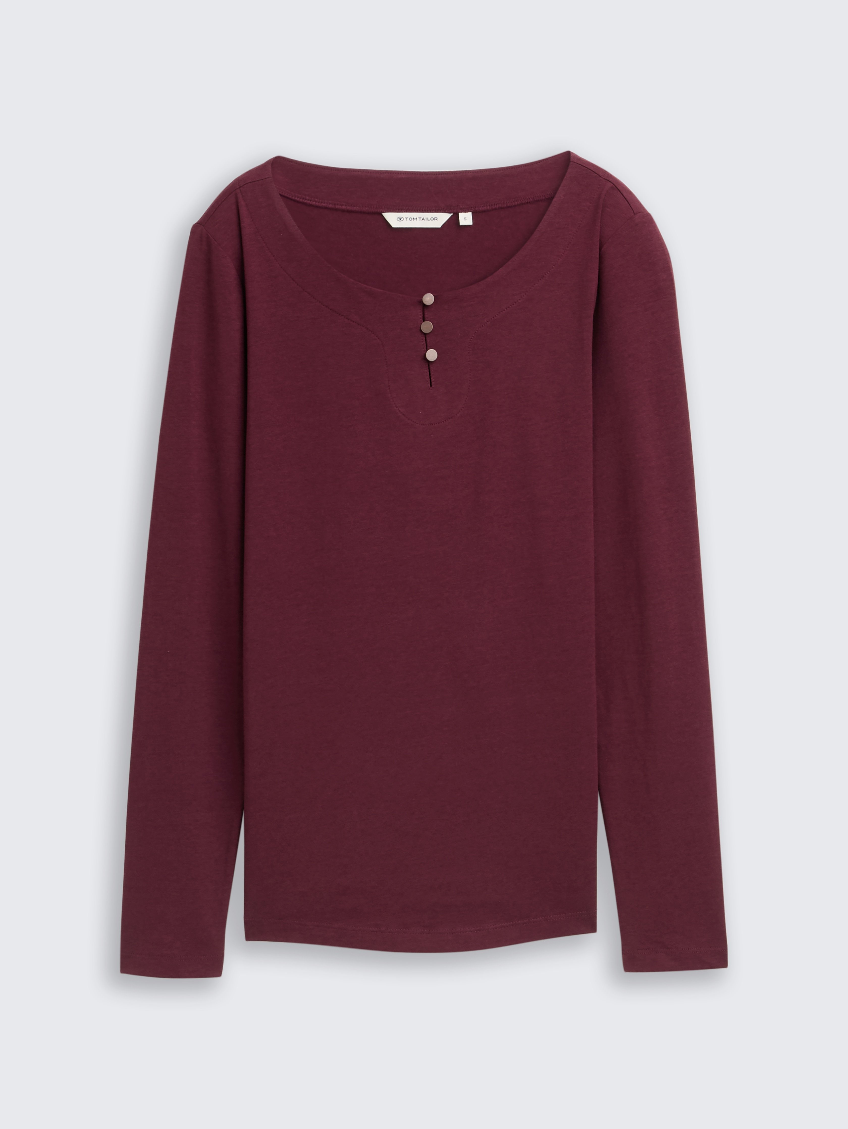 Majica z gumbom