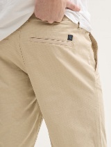 Čino kratke pantalone sa minimalnim printom - Bež_5740980